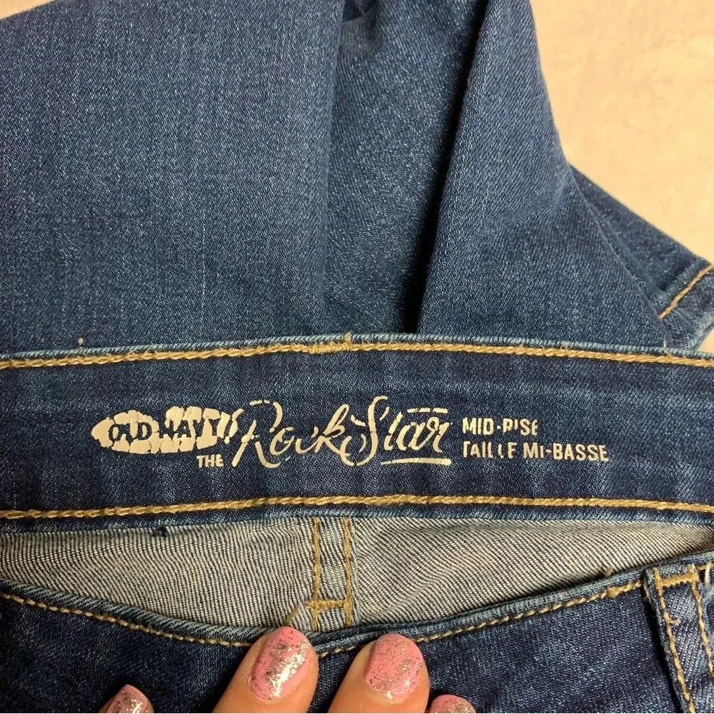 Old Navy size 10 rockstar mid rise straight leg medium wash jeans no distressing - Picture 2 of 8